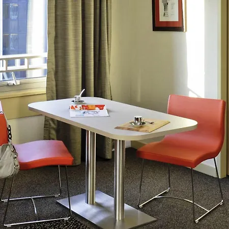 Adagio La Defense Esplanade Aparthotel