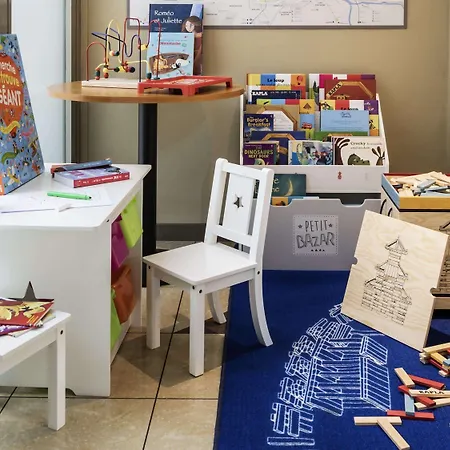 Ξενοδοχείο με διαμερίσματα Adagio La Defense Esplanade 4*