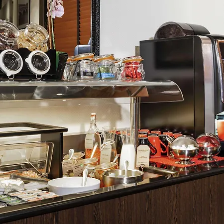 Ξενοδοχείο με διαμερίσματα Adagio La Defense Esplanade 4*