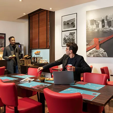 Adagio La Defense Esplanade 4* Puteaux