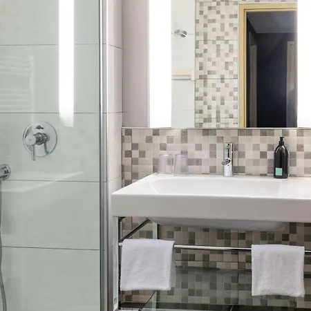 Adagio La Defense Esplanade 4*