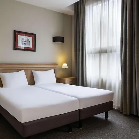 Adagio La Defense Esplanade 4* Puteaux