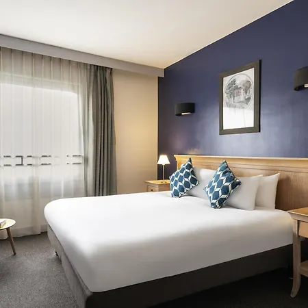 Adagio La Defense Esplanade 4*