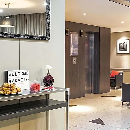 Adagio La Defense Esplanade 4* Puteaux