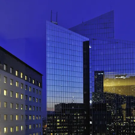 Adagio La Defense Esplanade 4* Puteaux