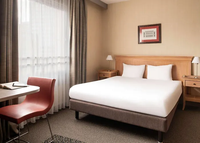 Adagio La Défense Esplanade 4*