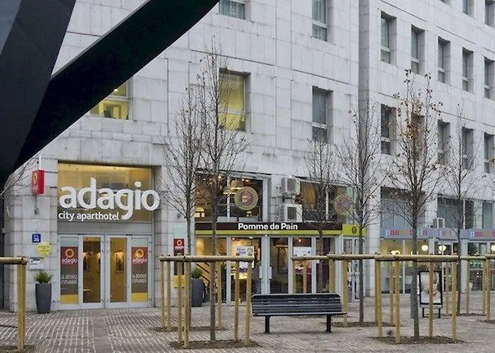 Adagio La Défense Esplanade Aparthotel